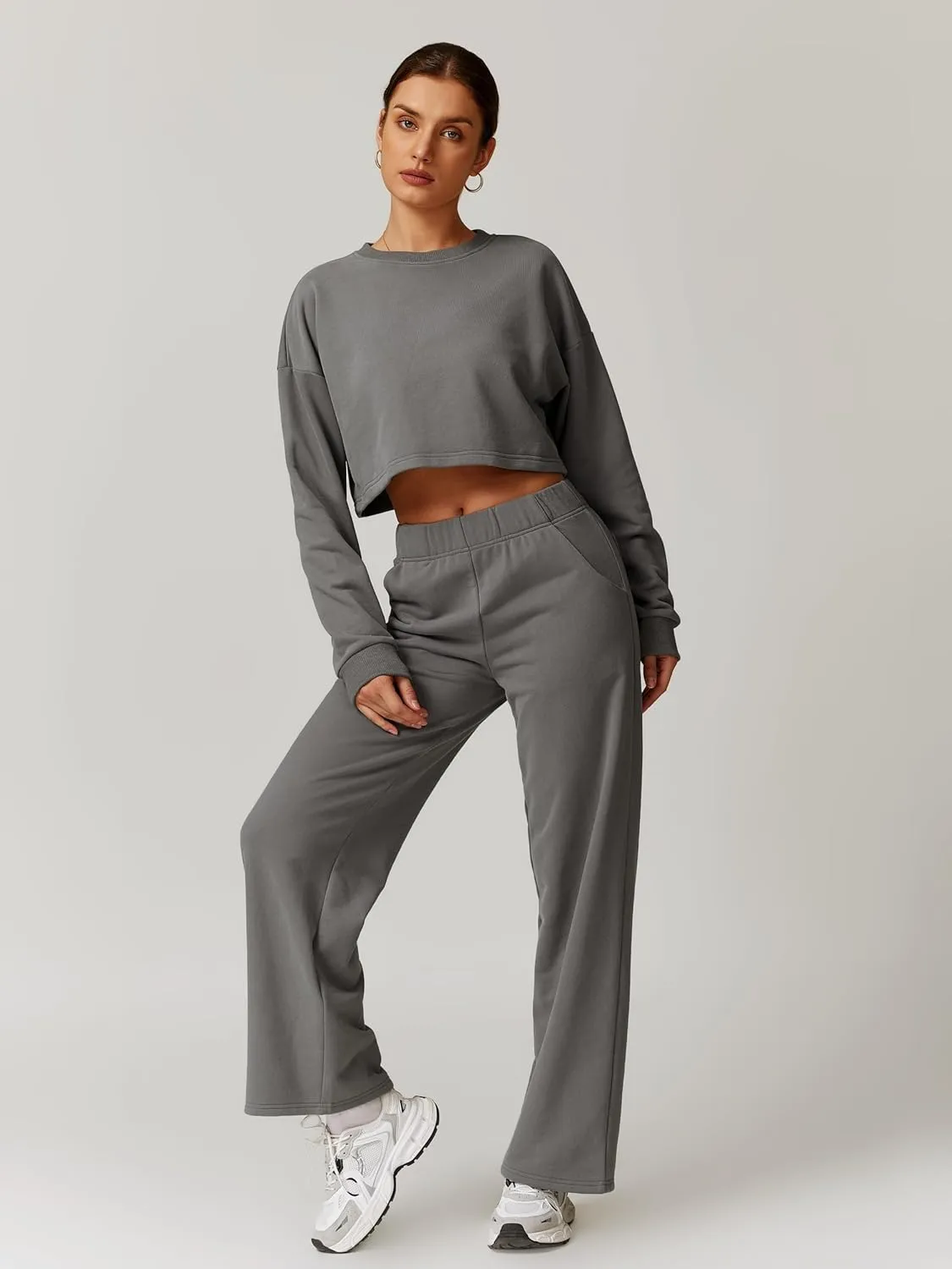ABOCIW Womens 2 Piece Sweatsuits Set Long Sleeve Open Back Cropped Sweatshirt Wide Leg Sweatpants Fall Outfits Tracksuit