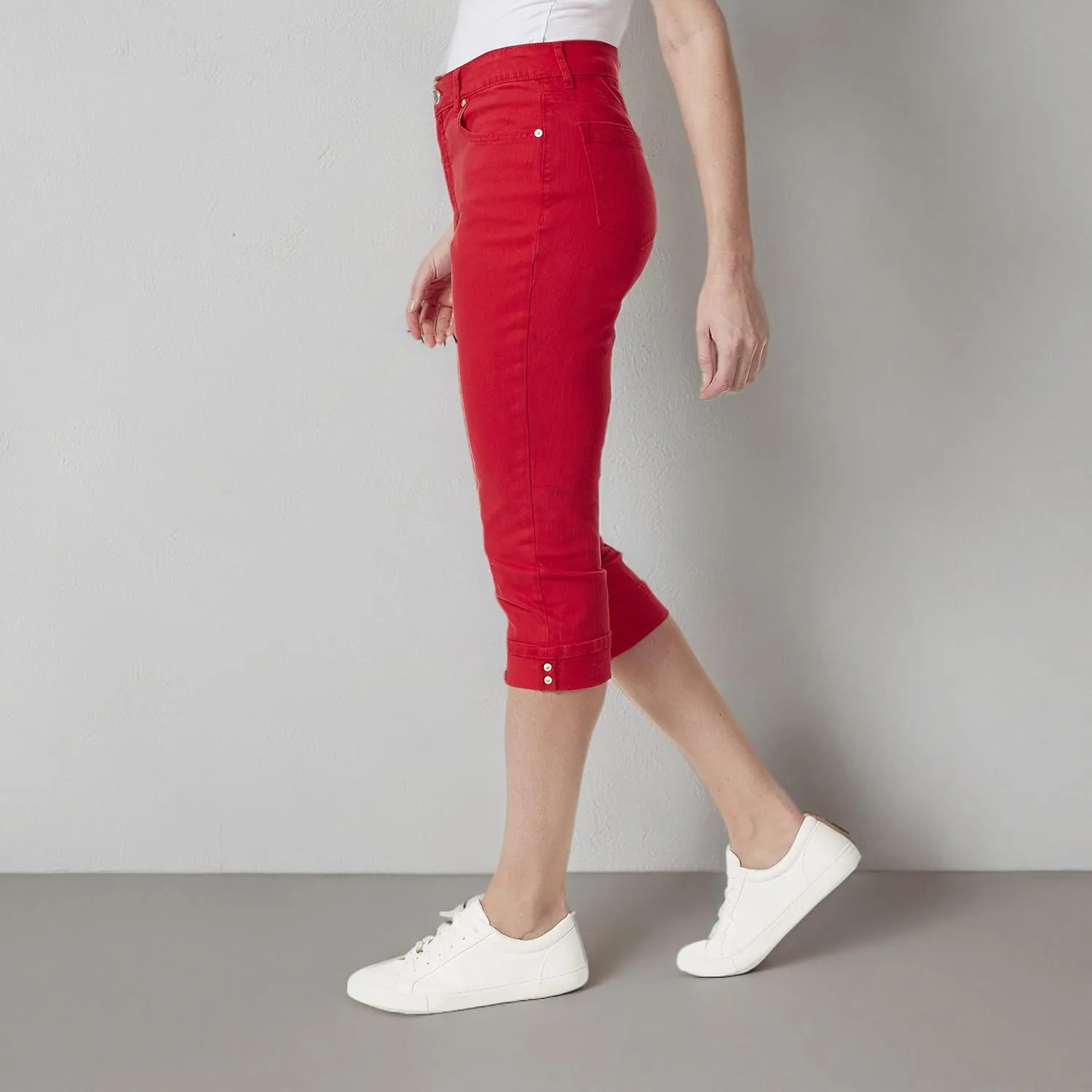Bandolino Women's Mandie 5 Pocket High Rise Capri