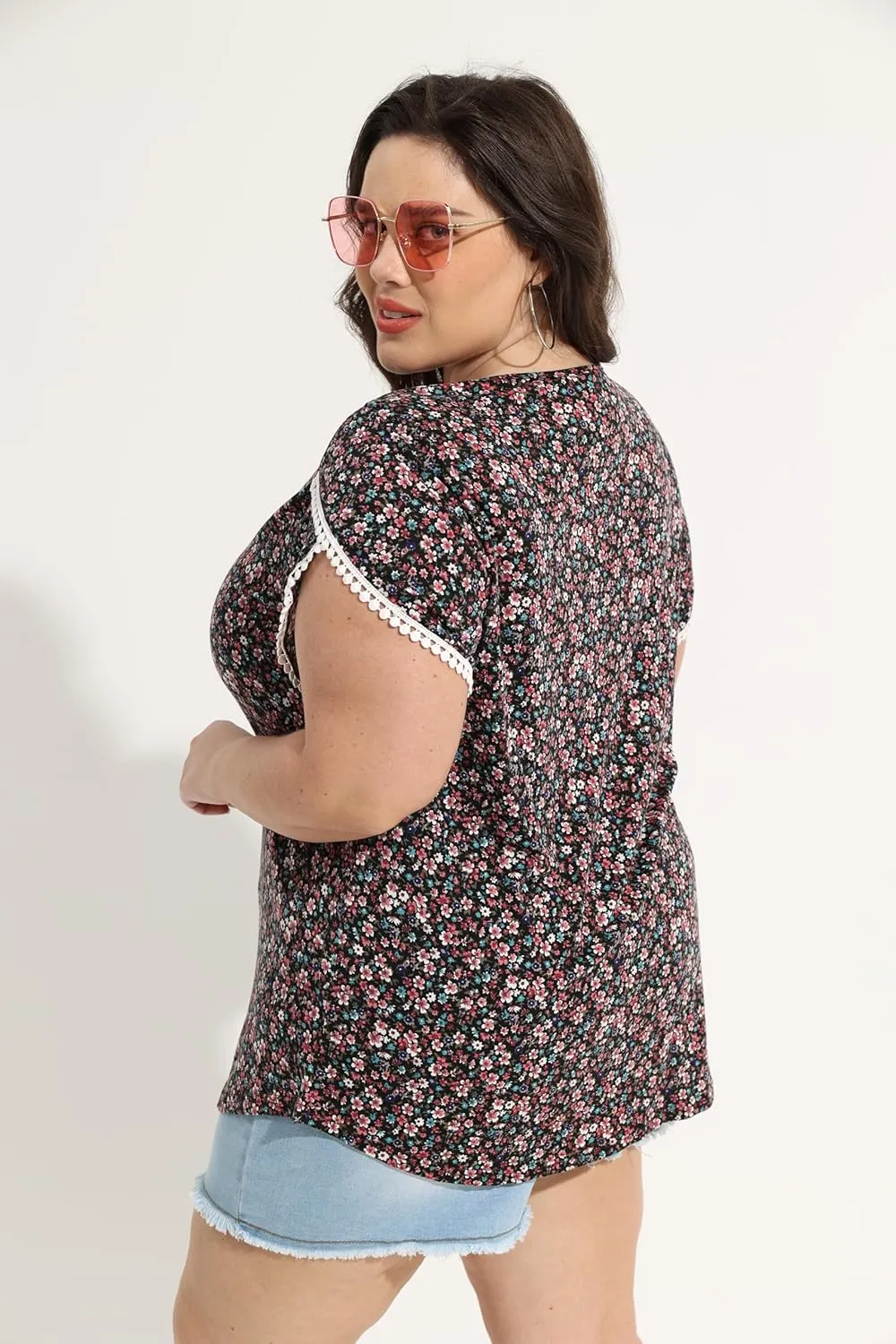 RITERA Plus Size Tops for Women Floral/Solid Color Short Sleeve V Neck with Ring Hole Summer Tshirt XL-5XL