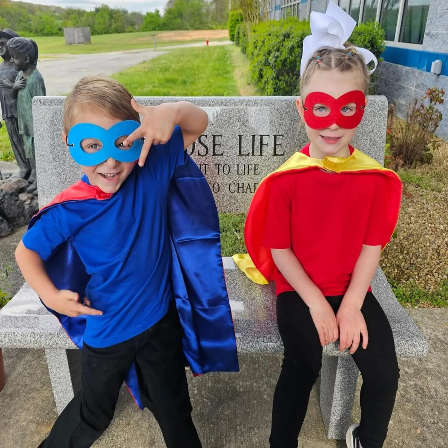 Superhero Kids Capes and Masks - Halloween Costume Cape 4-10 Year for Kids Cape Toy for Boys